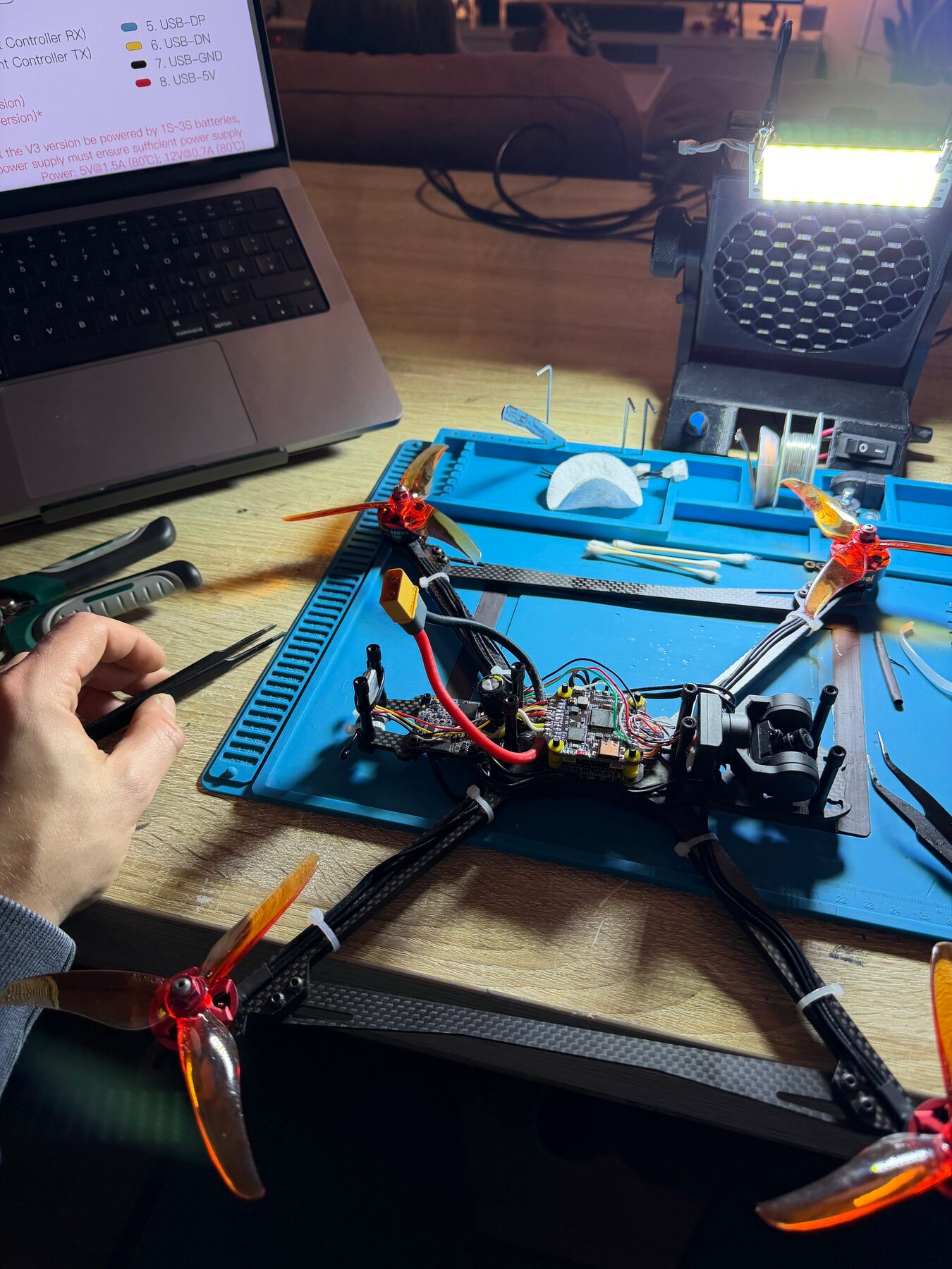 3D-Druck FPV-Drohne Werkstatt Chemnitz 3D-gedruckte Bauteile einer Drohne aus Chemnitz
